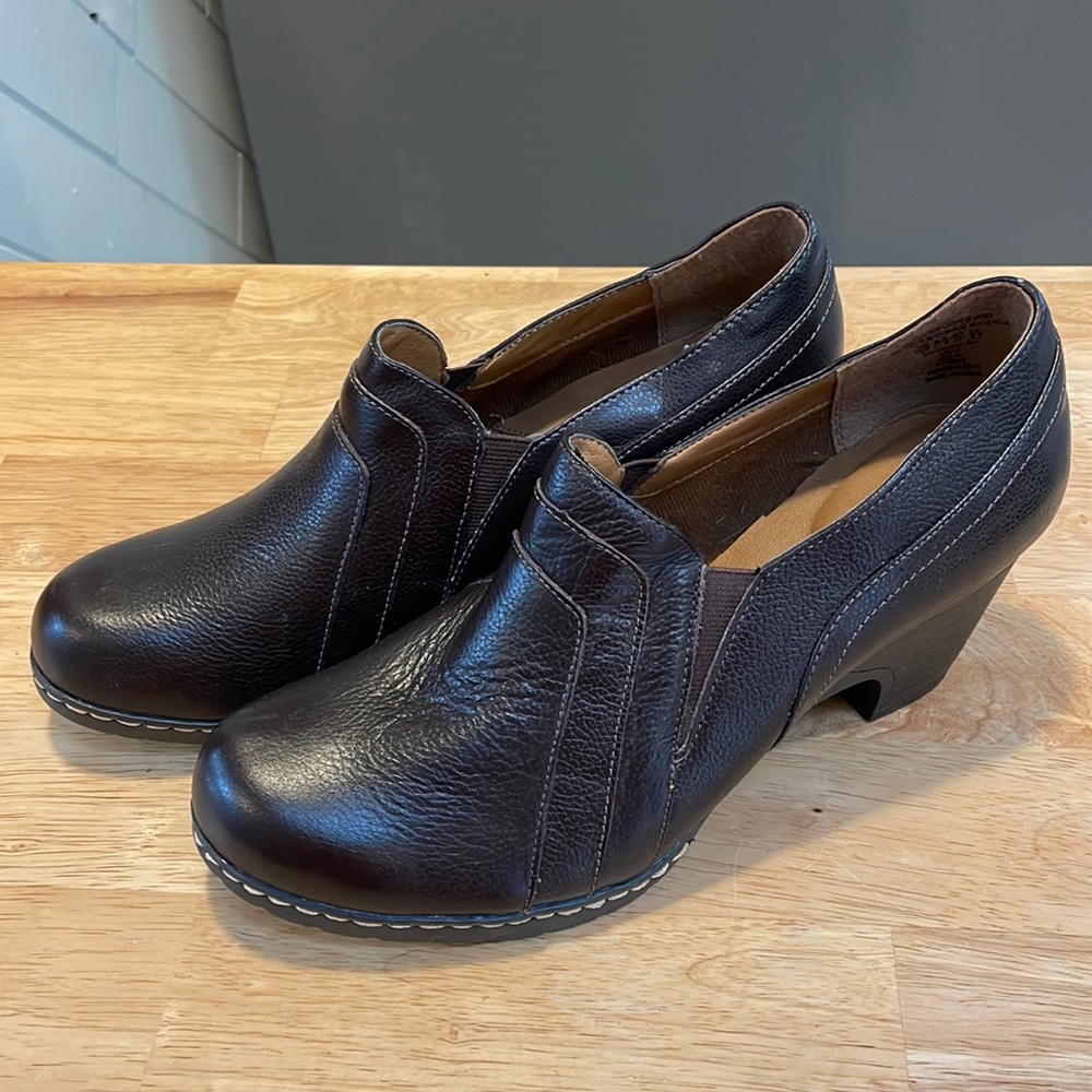 “I luv comfort” shoes